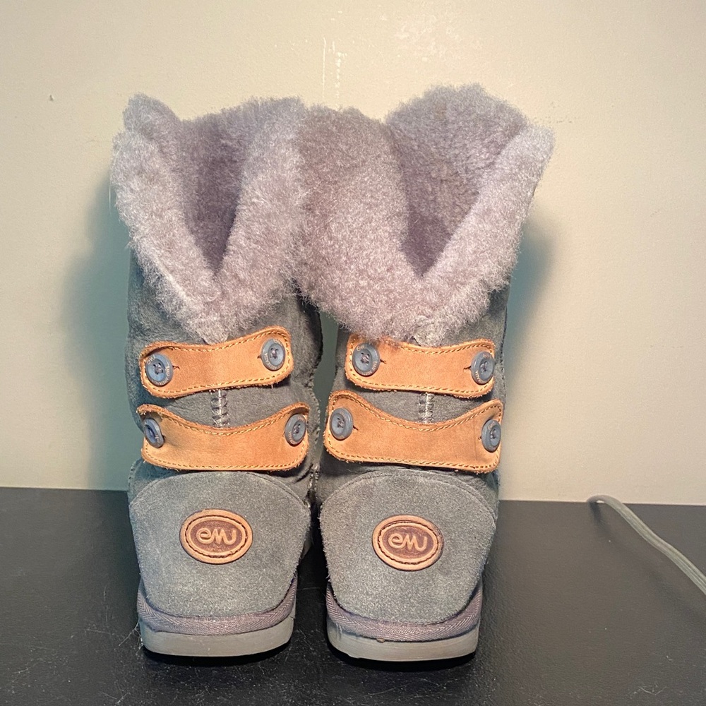 Emu Charcoal Boots with Camel Button Details. Ladies size 6 - Picture 2 of 13